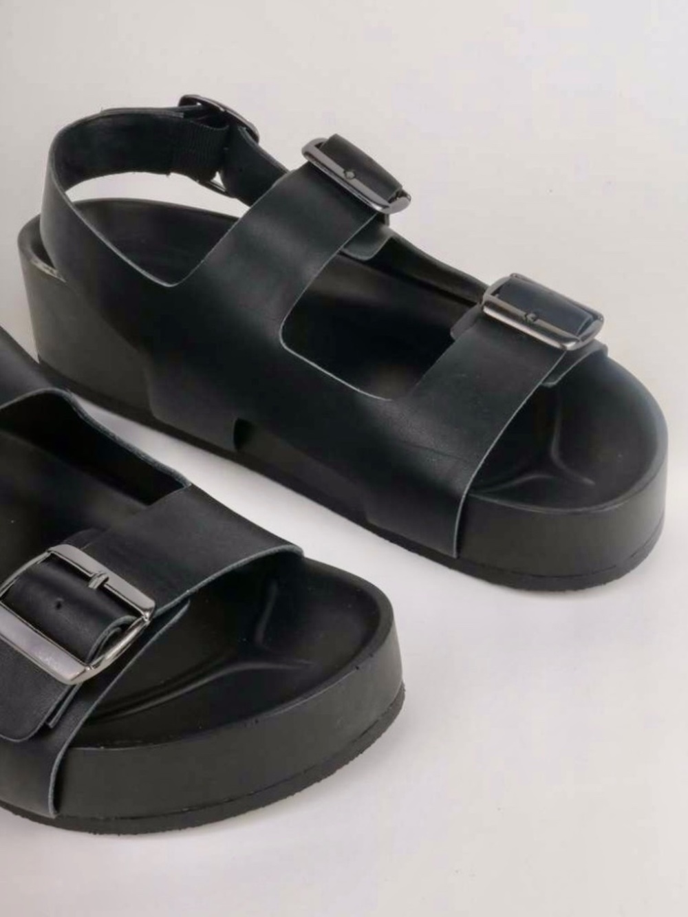 NEW INTENTIONALLY BLANK EXXY Flatform Sandal Black Size 6 - Picture 7 of 14